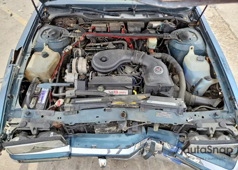 1993 Cadillac Deville Touring z USA, uszkodzony, nr VIN 1G6CT53B0P4248401